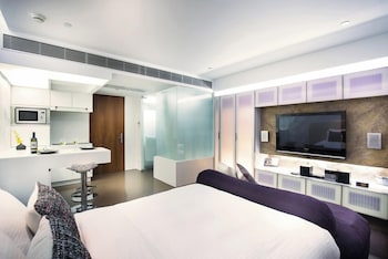 v wanchai