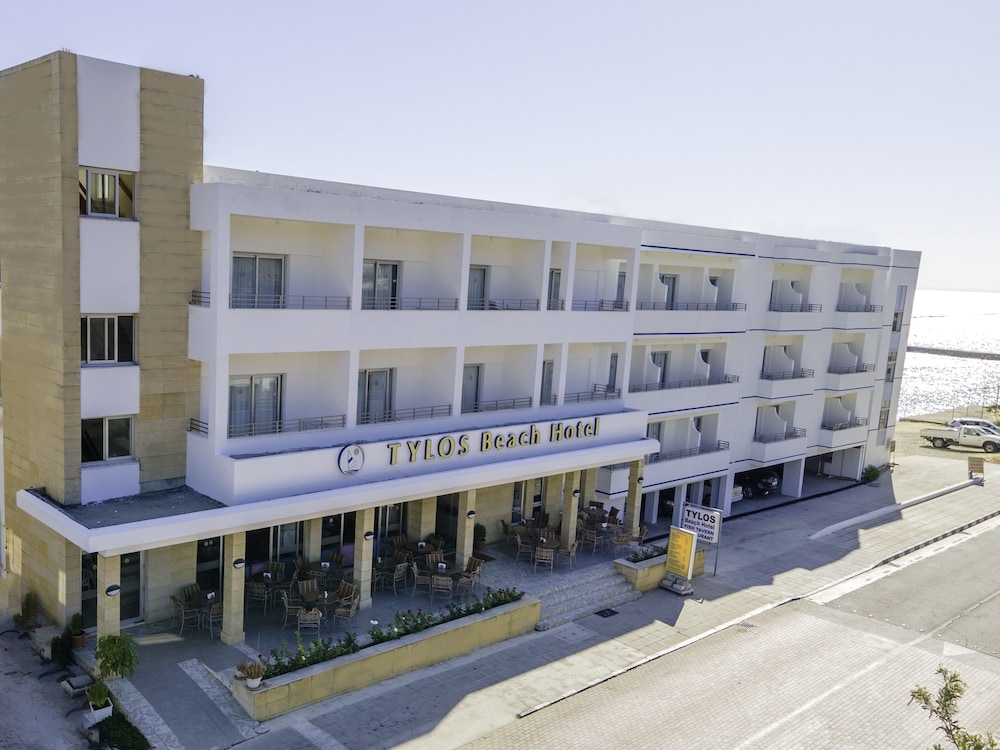 tylos beach hotel