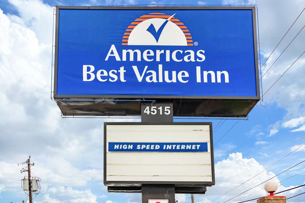 americas best value inn houston heights at i 45