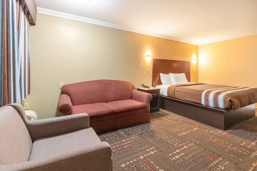 americas best value inn houston heights at i 45