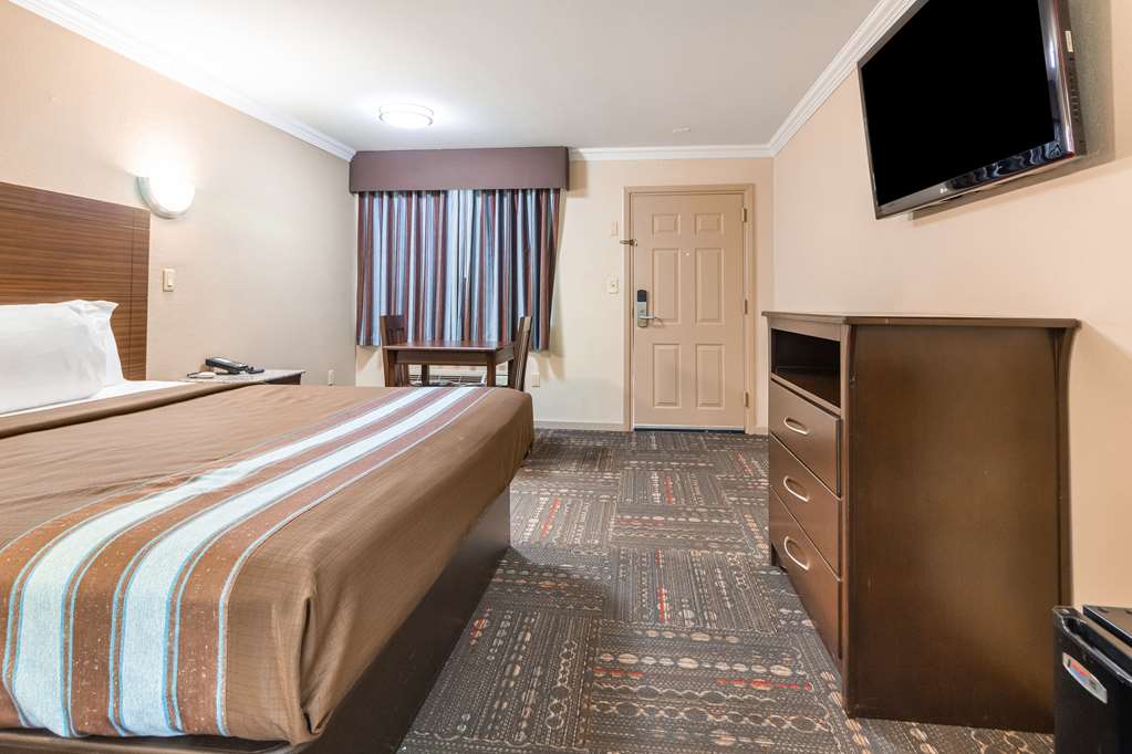 americas best value inn houston heights at i 45
