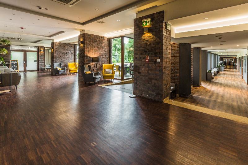 Kolumna Park Hotel,Lask>>Dobron,3 star