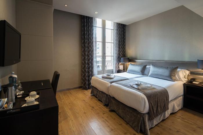 catalonia portal de langel