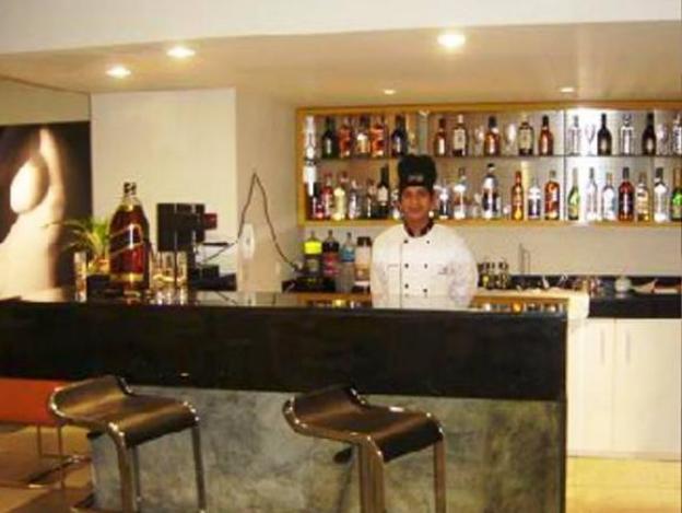 palmetto hotel business san borja