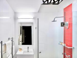 cooinda lodge kakadu