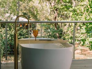 cooinda lodge kakadu