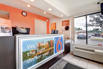 Motel 6 Southington, Ct - Hartford,Plainville>>Hartford,2 star