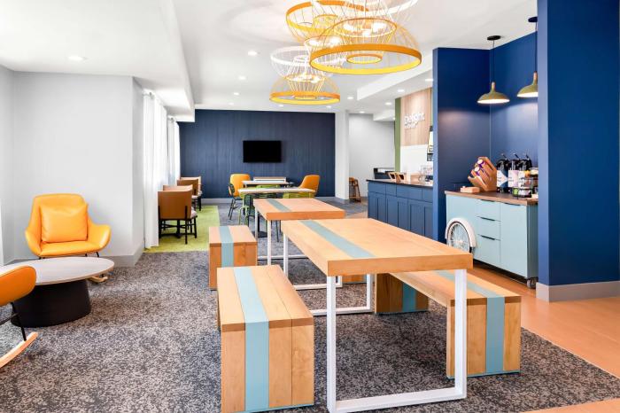 spark by hilton springfield southwest