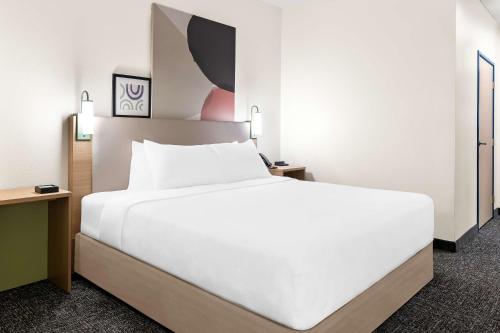 spark by hilton springfield southwest