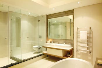 the residences at crystal towers