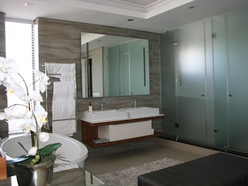 the residences at crystal towers