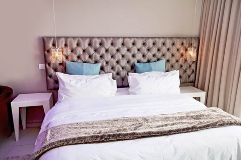 the residences at crystal towers