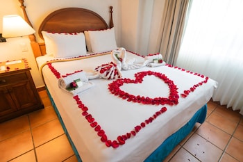 amatique bay hotel