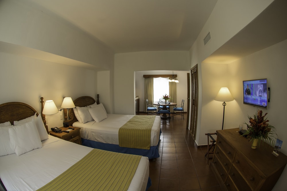 amatique bay hotel