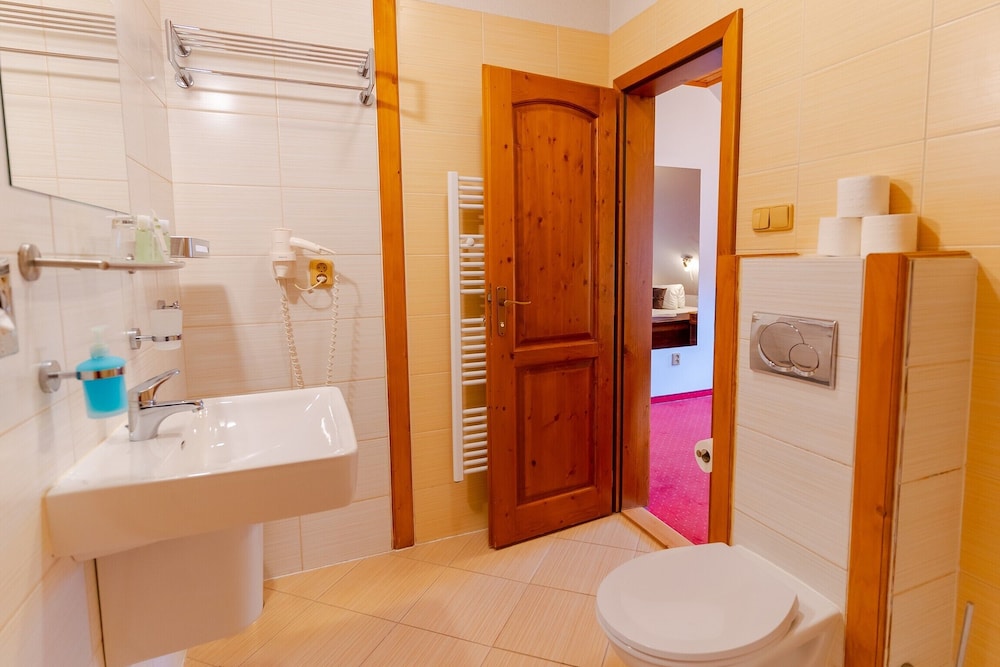 hotel strachanovka janska koliba