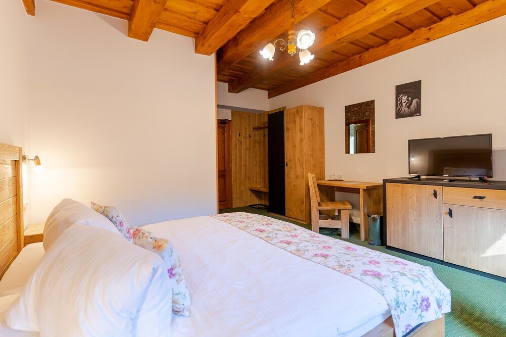 hotel strachanovka janska koliba