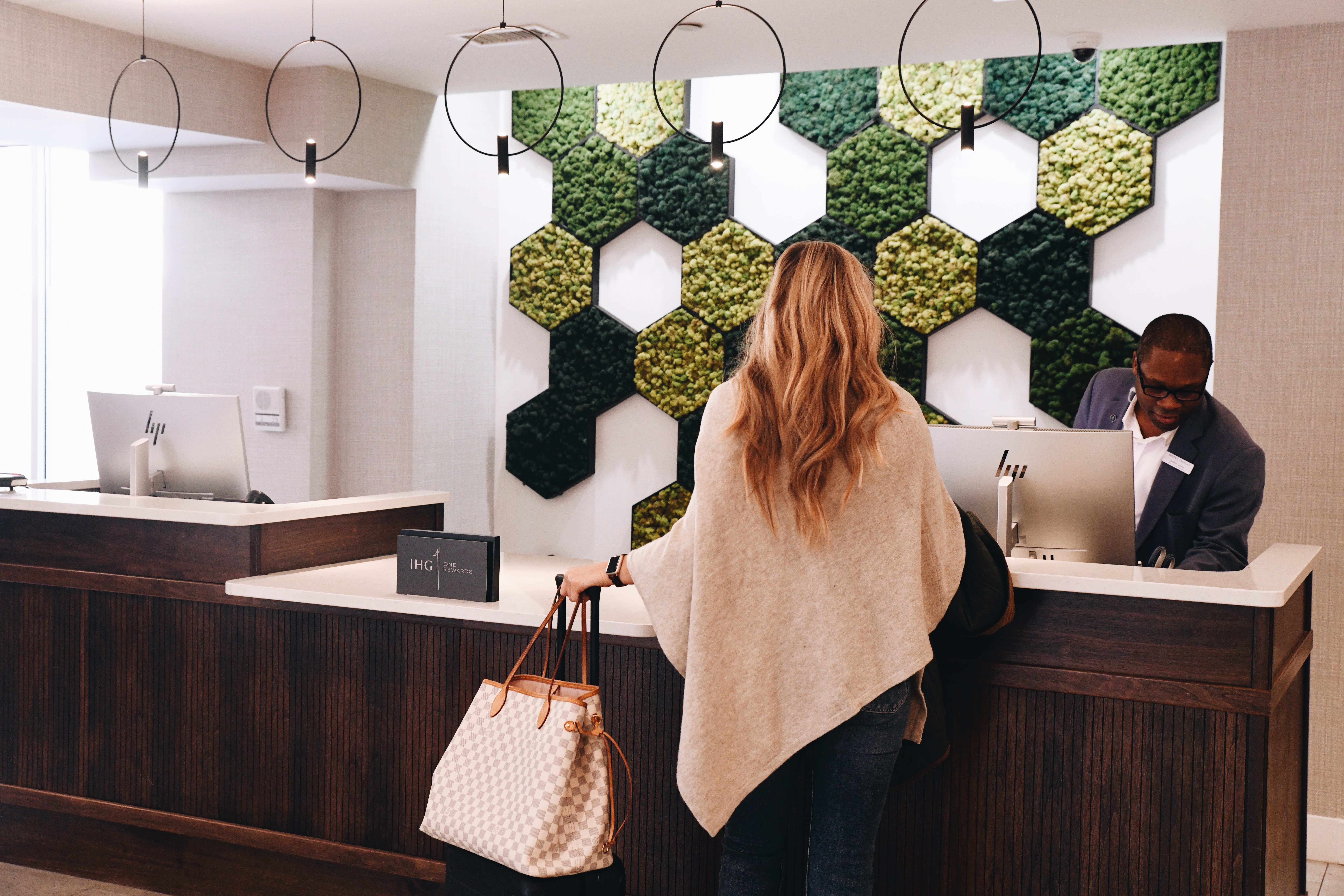 holiday inn express st louis central west end