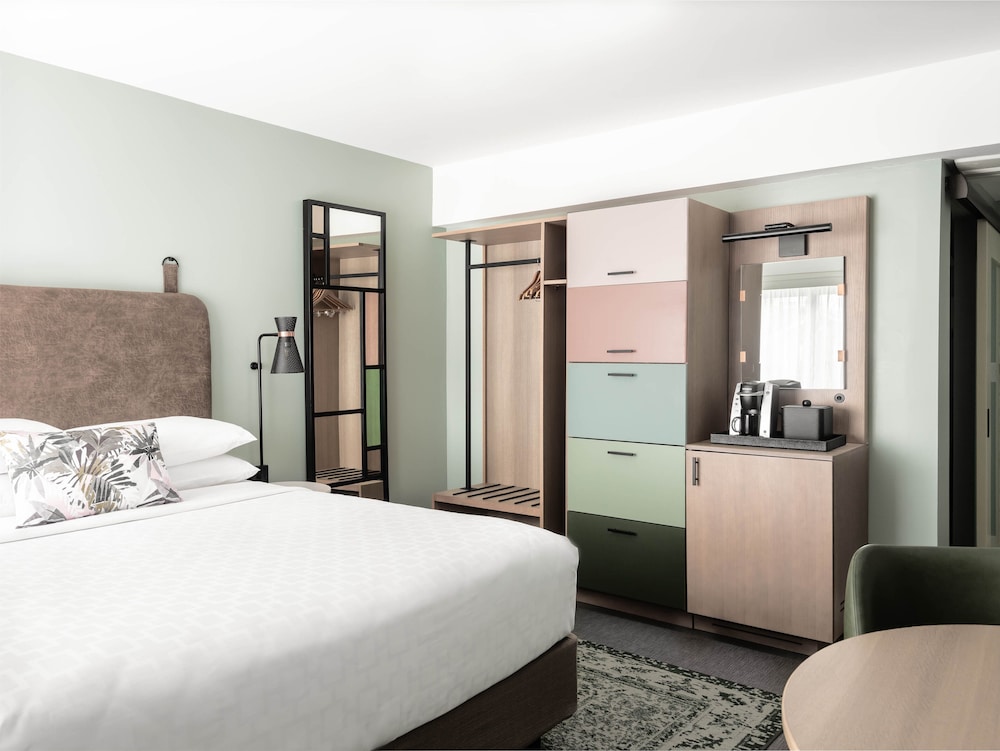 holiday inn express st louis central west end