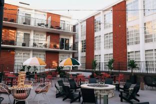 holiday inn express st louis central west end