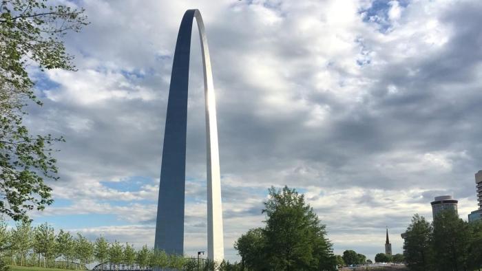 holiday inn express st louis central west end