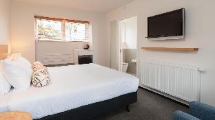 heartland hotel glacier country