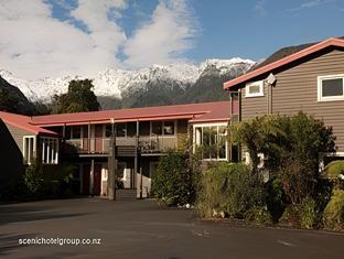heartland hotel glacier country