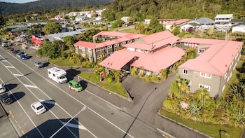 heartland hotel glacier country
