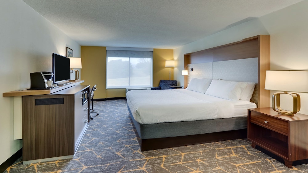 holiday inn staunton conference center by ihg