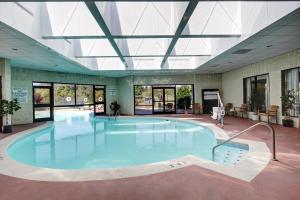 holiday inn staunton conference center by ihg