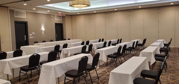 holiday inn staunton conference center by ihg