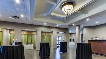holiday inn staunton conference center by ihg