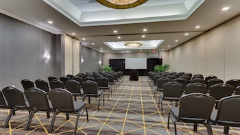 holiday inn staunton conference center by ihg
