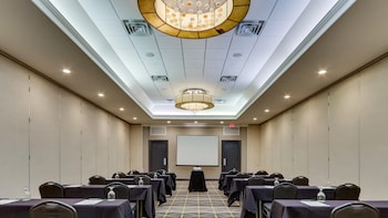 holiday inn staunton conference center by ihg