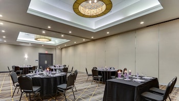 holiday inn staunton conference center by ihg
