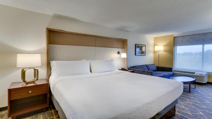 holiday inn staunton conference center by ihg