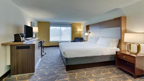 holiday inn staunton conference center by ihg