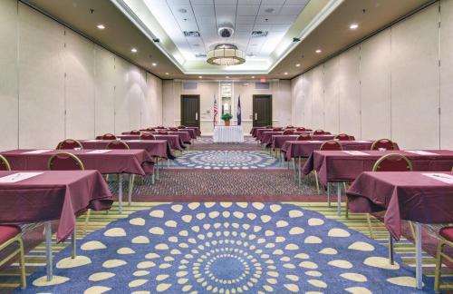 holiday inn staunton conference center by ihg