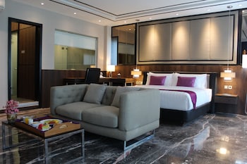 shakti hotel bandung