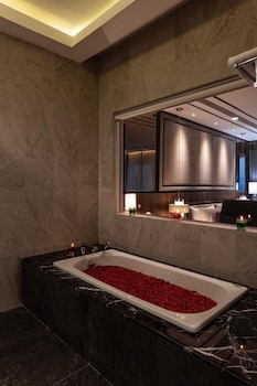 shakti hotel bandung