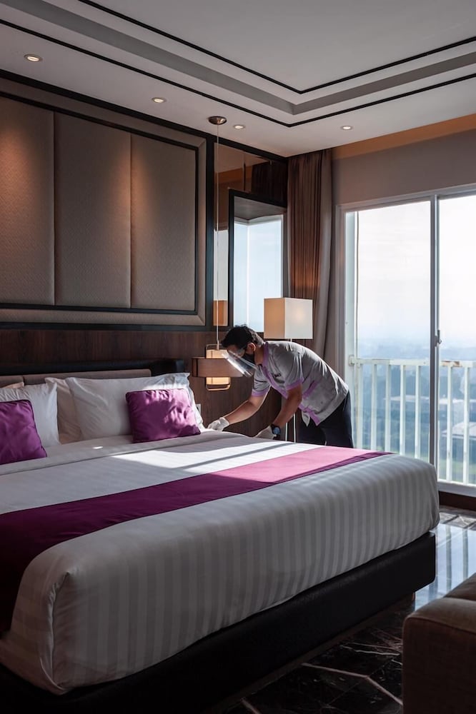 shakti hotel bandung