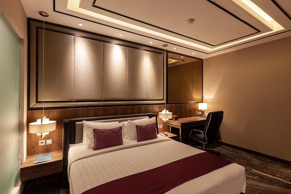 shakti hotel bandung