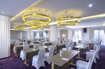 shakti hotel bandung