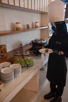 shakti hotel bandung