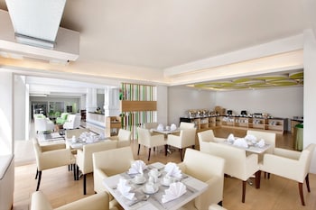 shakti hotel bandung