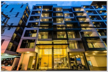 sea me spring tree hotel adults only