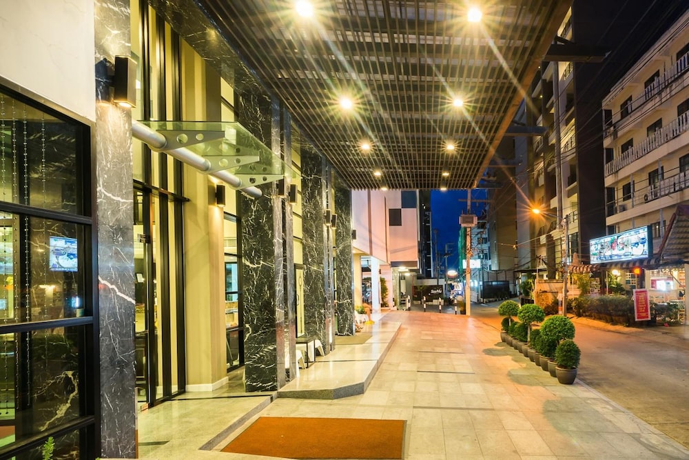 sea me spring tree hotel adults only