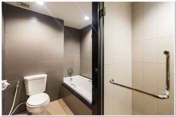 sea me spring tree hotel adults only