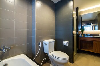 sea me spring tree hotel adults only