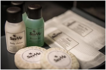 sea me spring tree hotel adults only