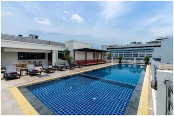 sea me spring tree hotel adults only